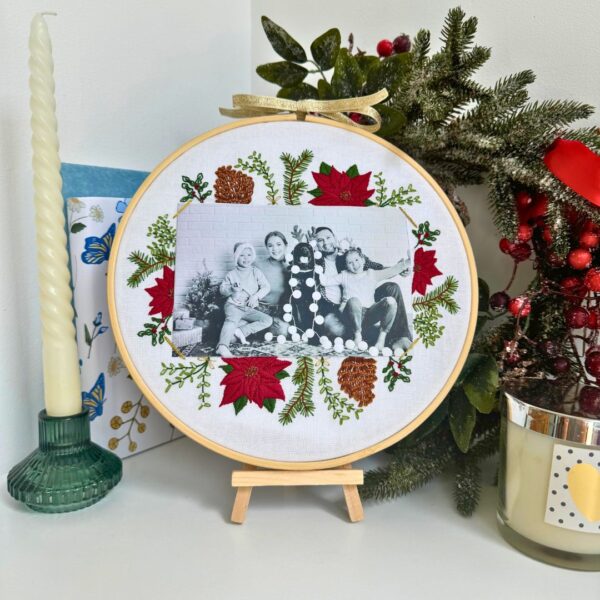 Christmas photo frame Embroidery Kit, Christmas embroidery kit, Craft gift, Modern Embroidery - Image 2