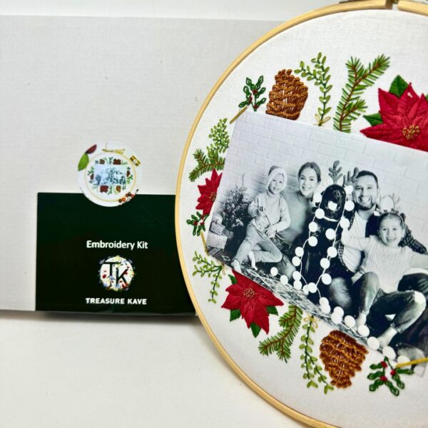 Christmas photo frame Embroidery Kit, Christmas embroidery kit, Craft gift, Modern Embroidery - Image 4