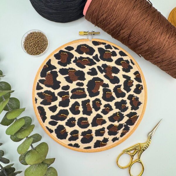 Mini Leopard print embroidery kit, Beginner embroidery kit, Craft gift, Modern Embroidery