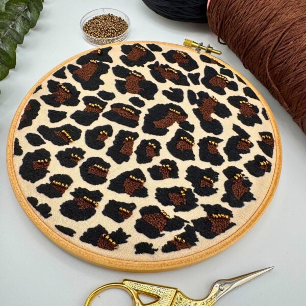 Leopard print embroidery kit, Beginner embroidery kit, Craft gift, Modern Embroidery - Image 7