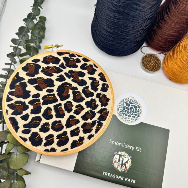 Leopard print embroidery kit, Beginner embroidery kit, Craft gift, Modern Embroidery - Image 5