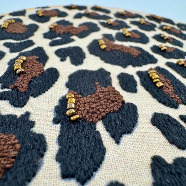 Leopard print embroidery kit, Beginner embroidery kit, Craft gift, Modern Embroidery - Image 4