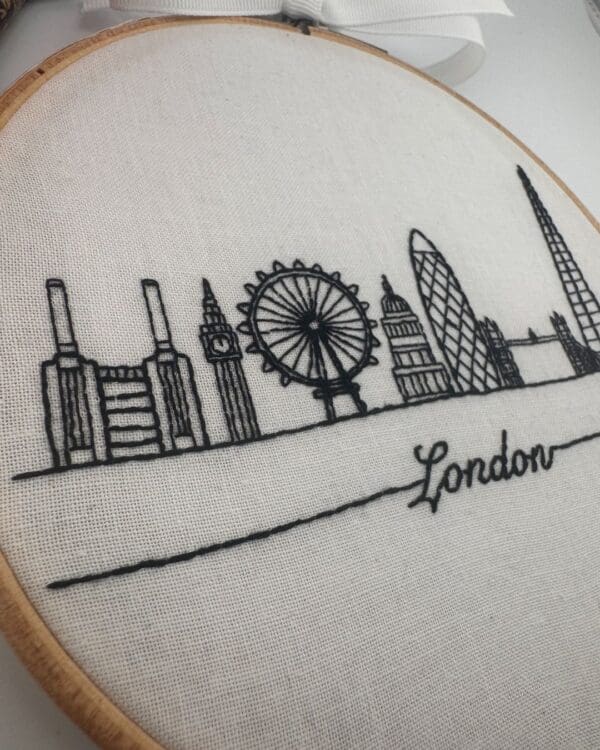 London Embroidery Kit, Beginner embroidery kit, Craft gift, Modern Embroidery - Image 3