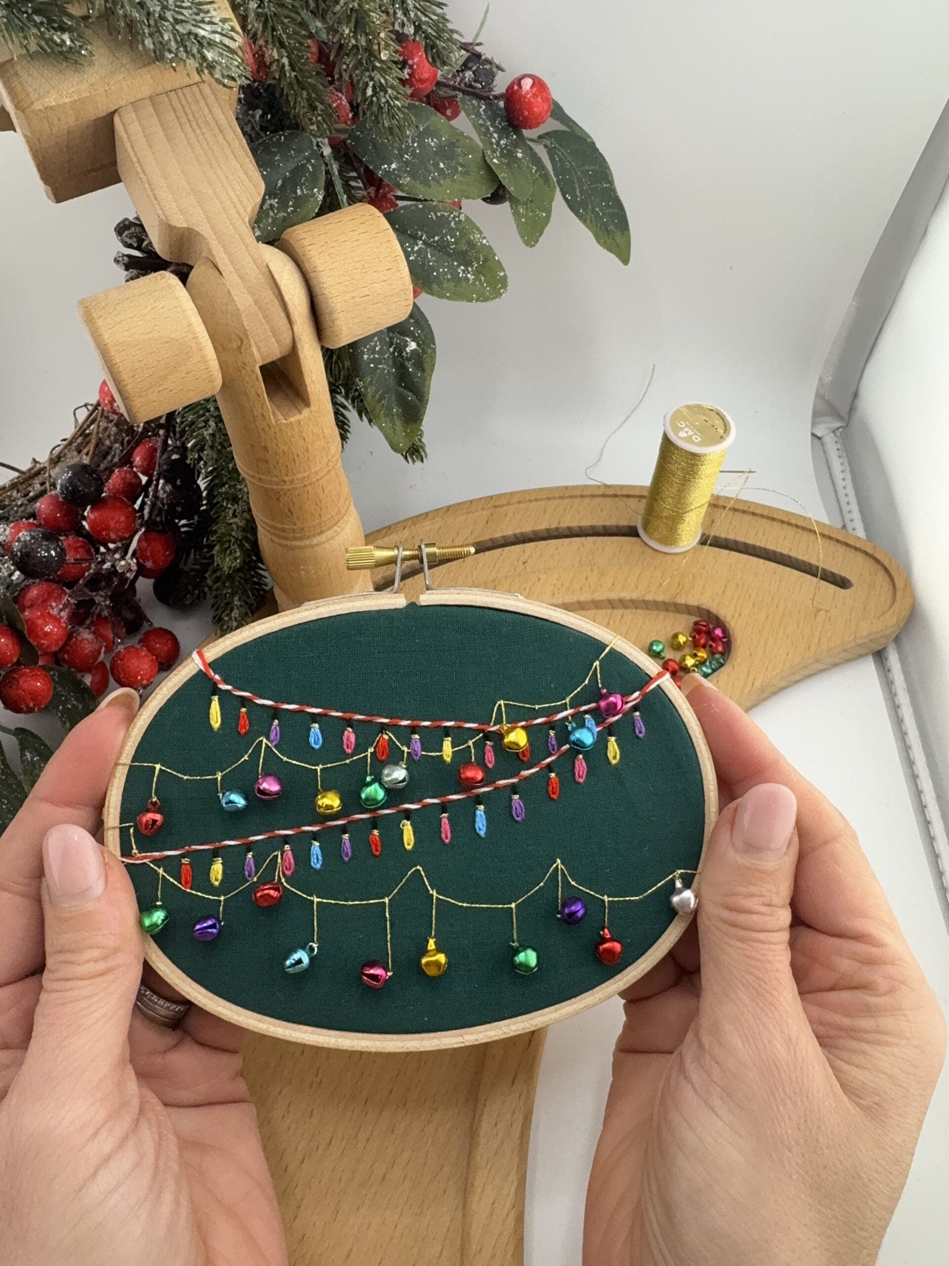 Free festive fun embroidery pattern download, Free embroidery digital pattern