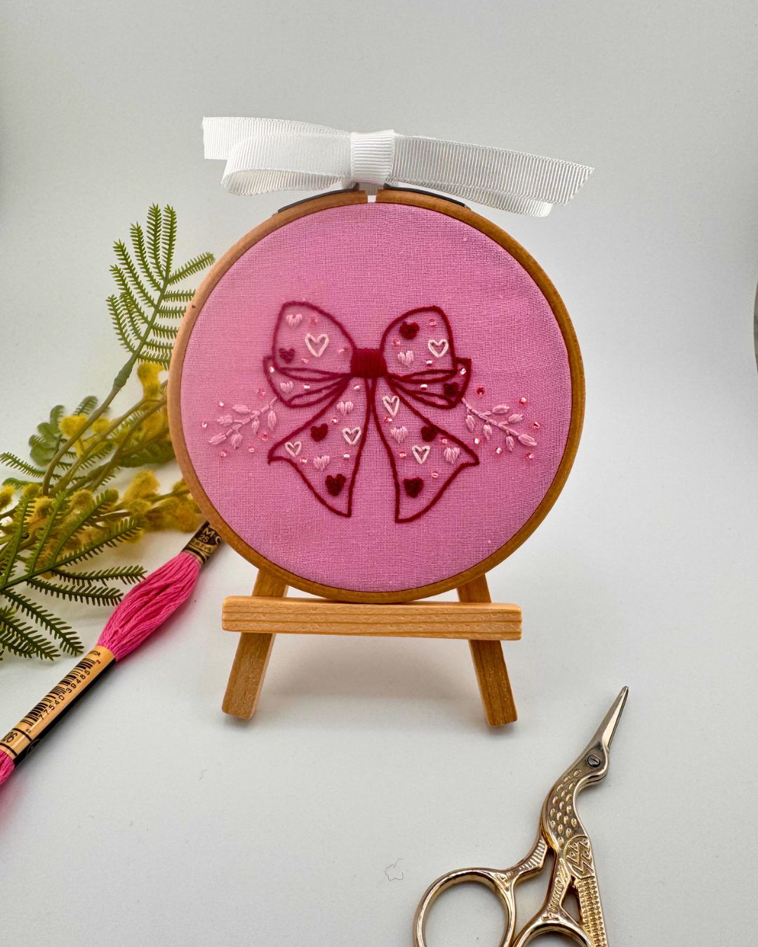 Pretty Bow embroidery kit, Beginner embroidery kit, Craft gift, Modern Embroidery - Image 3
