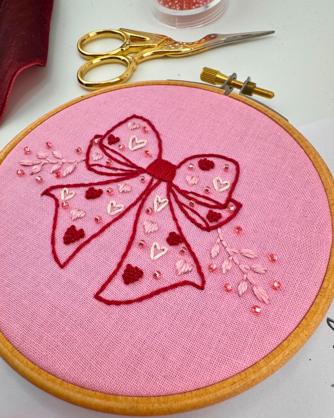 Pretty Bow embroidery kit, Beginner embroidery kit, Craft gift, Modern Embroidery - Image 4