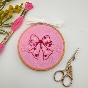 Bow design embroidery kit